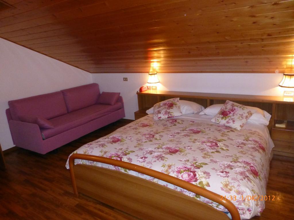 Hotel San Giovanni Vigo di Fassa Rom bilde
