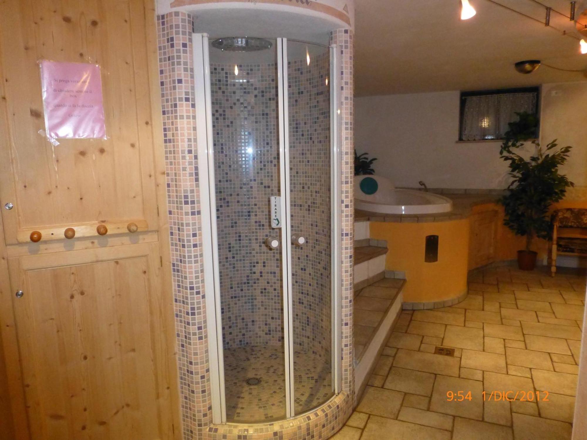 Hotel San Giovanni Vigo di Fassa Eksteriør bilde