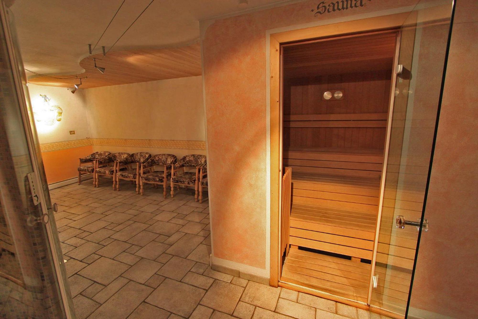 Hotel San Giovanni Vigo di Fassa Eksteriør bilde