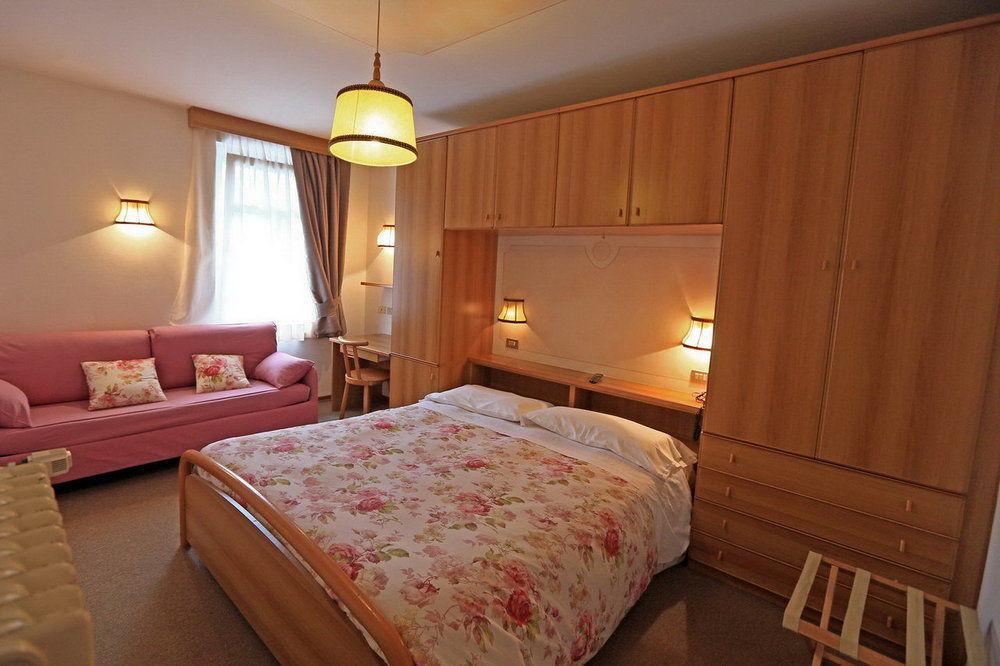 Hotel San Giovanni Vigo di Fassa Eksteriør bilde