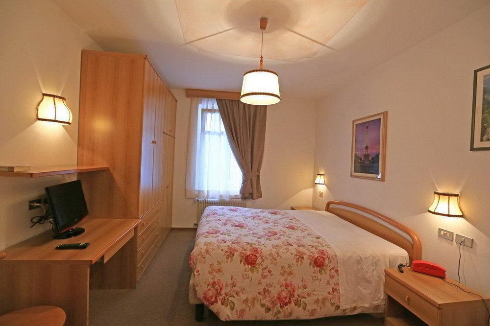 Hotel San Giovanni Vigo di Fassa Eksteriør bilde