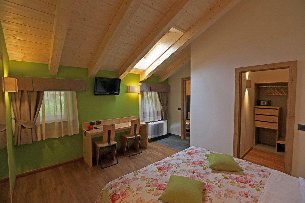 Hotel San Giovanni Vigo di Fassa Eksteriør bilde
