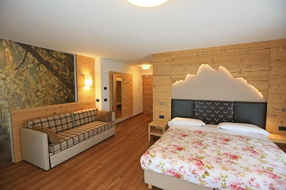 Hotel San Giovanni Vigo di Fassa Eksteriør bilde